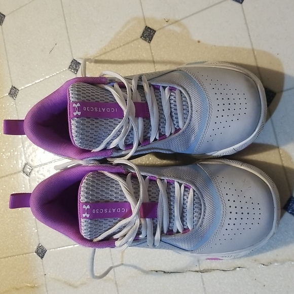 Under armour ICDATSC30 shoes. - Picture 4 of 11